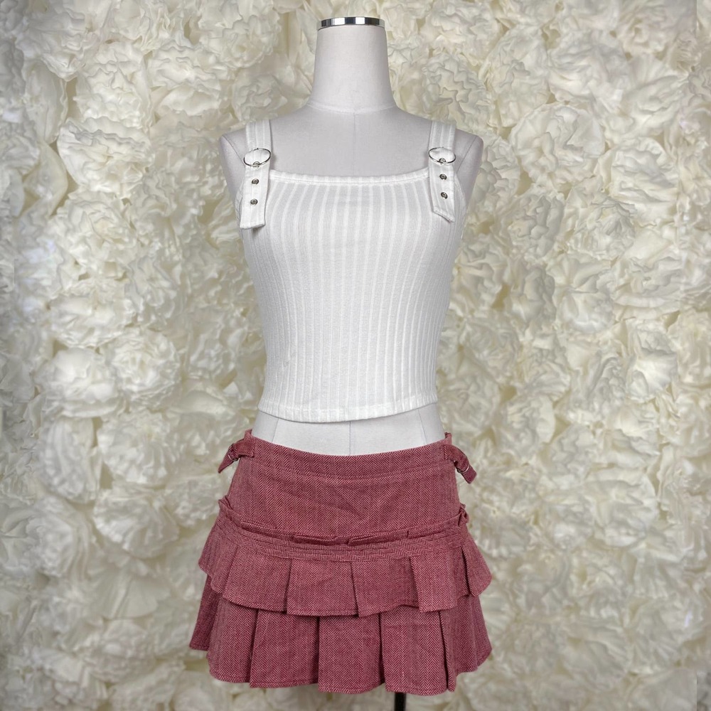 BCBG Red Flutter Tiered Pleated Mini Skirt Side Buckles Size 8